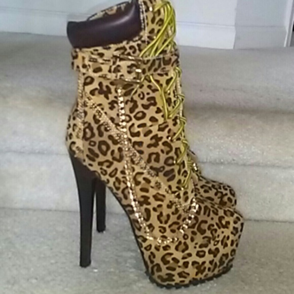 💰💰 Leopard Platform Booties💰💰 - Picture 6 of 6
